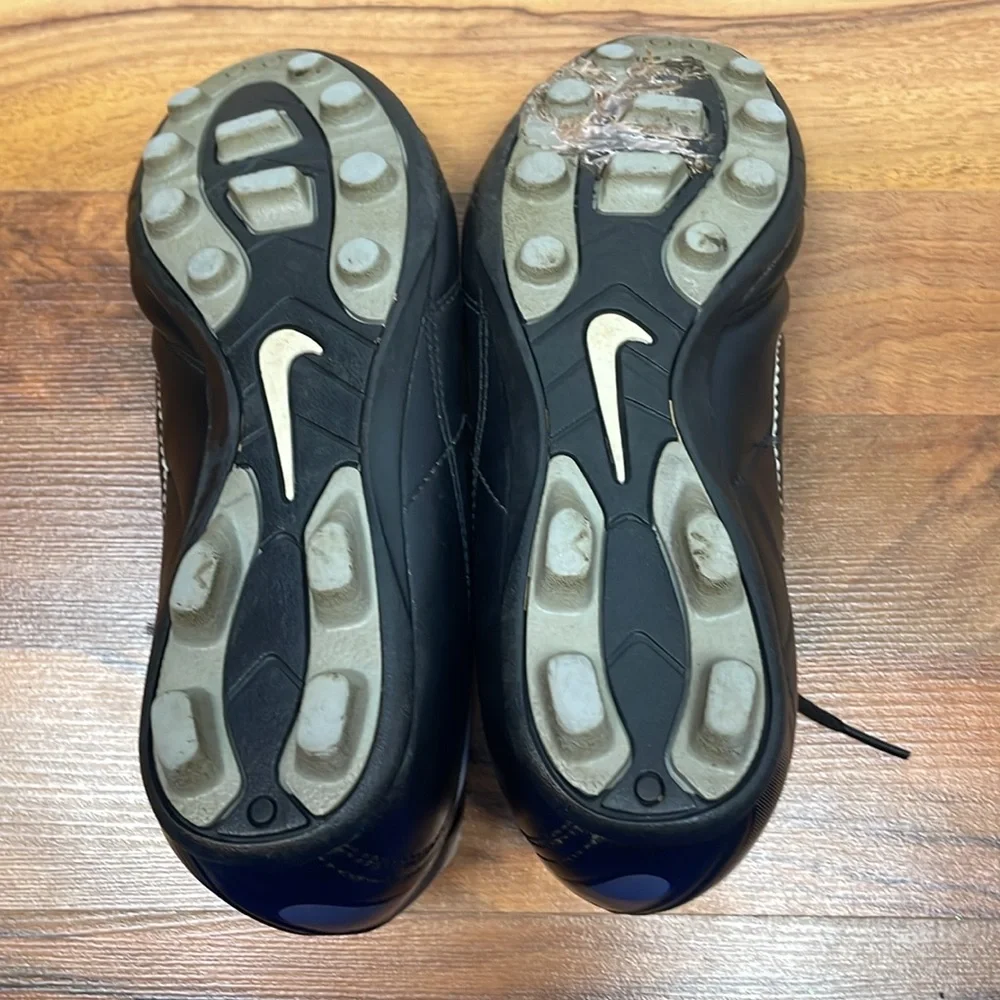 Nike soccer rubber cleats